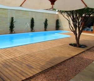 Piso de Madeira para Piscina
