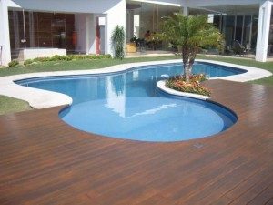 Piso de Madeira para Piscina